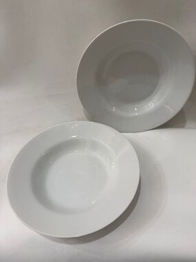 Emeril Wedgwood Porcelain 2 Classic White Ceramic Pasta/Soup Bowls 10 In Round